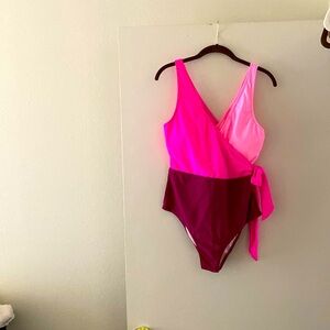 #73 Large Cupshe swimsuit in pink NWT